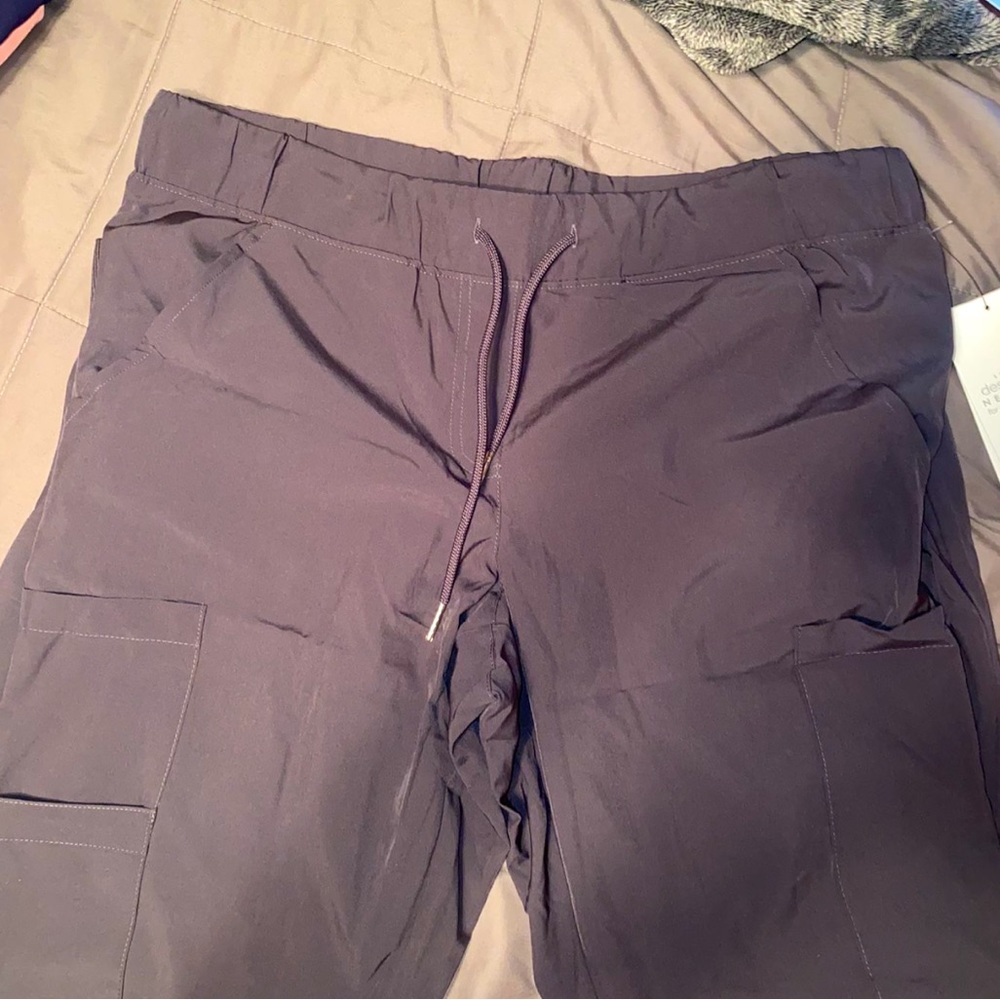 scrub jogger pants
